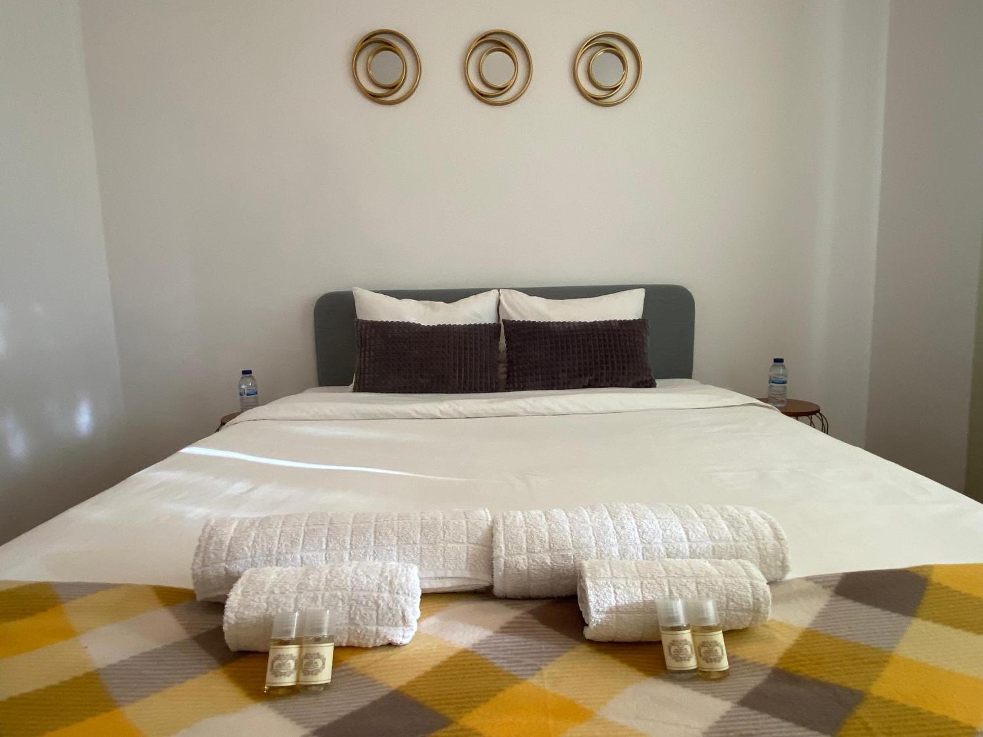 Almada Central Apartment Luaran gambar